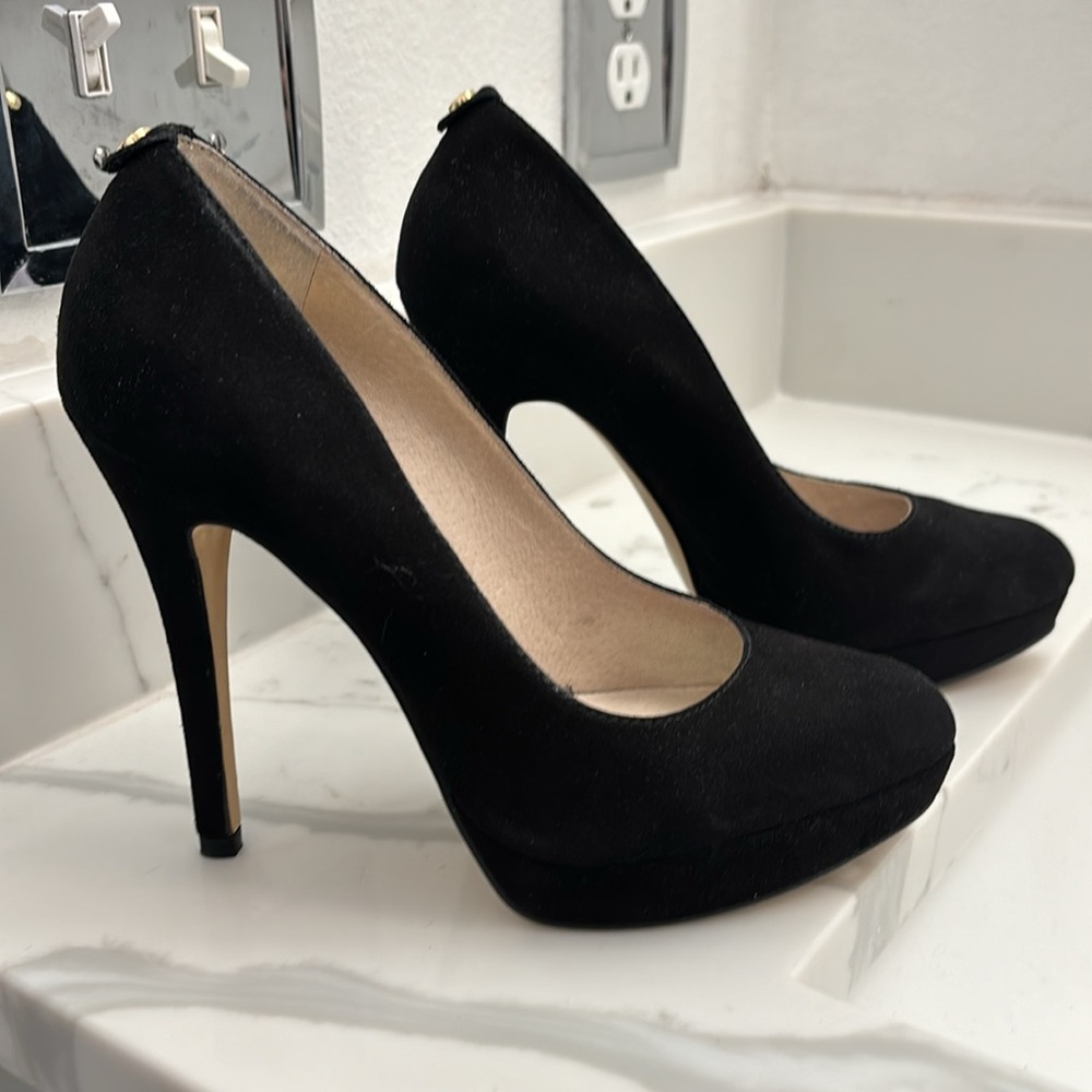 NWOT Michael Kors black suede 5” classic heel Never worn! Size 7